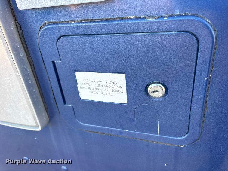 image for item ES8117 1990 Chevrolet Forward Control mobile command center