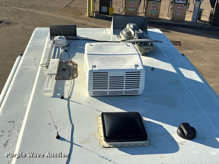 image for item ES8117 1990 Chevrolet Forward Control mobile command center