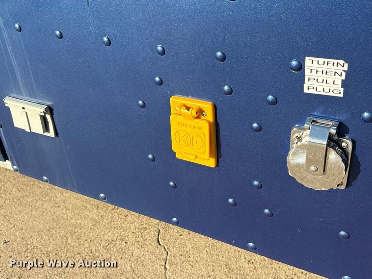 image for item ES8117 1990 Chevrolet Forward Control mobile command center