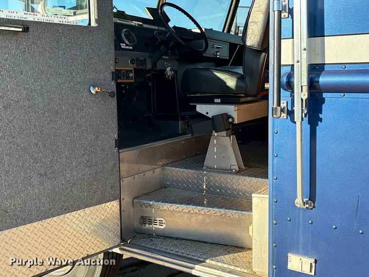image for item ES8117 1990 Chevrolet Forward Control mobile command center