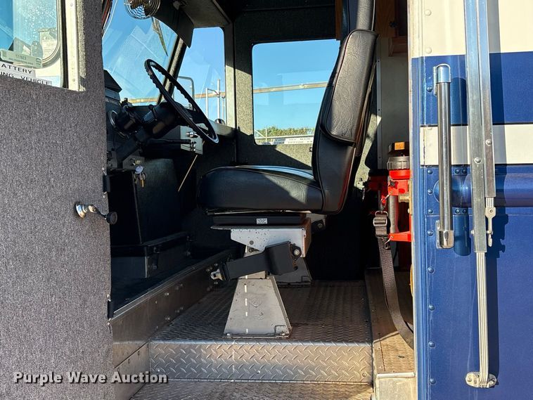 image for item ES8117 1990 Chevrolet Forward Control mobile command center