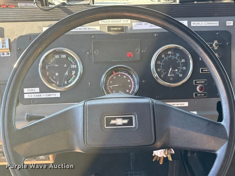 image for item ES8117 1990 Chevrolet Forward Control mobile command center
