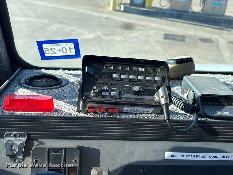 image for item ES8117 1990 Chevrolet Forward Control mobile command center