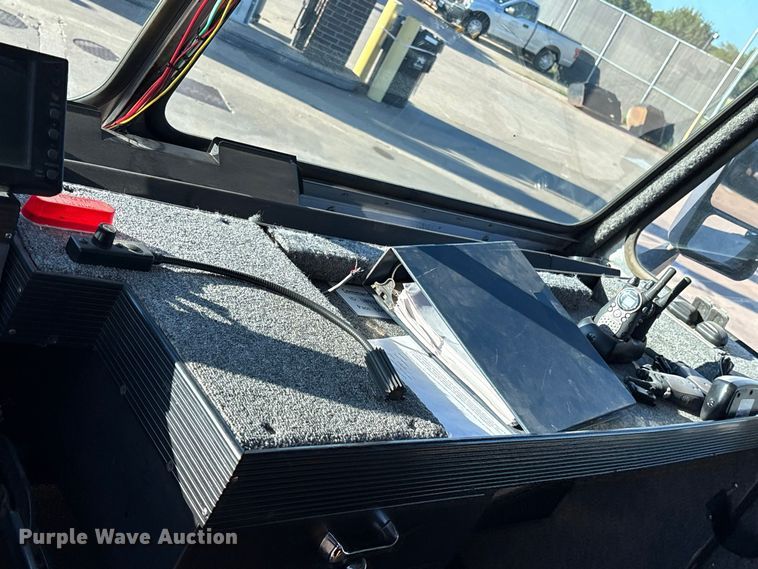 image for item ES8117 1990 Chevrolet Forward Control mobile command center