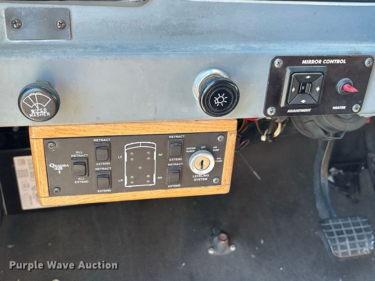 image for item ES8117 1990 Chevrolet Forward Control mobile command center