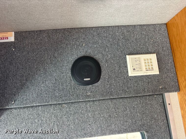 image for item ES8117 1990 Chevrolet Forward Control mobile command center