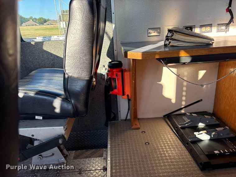 image for item ES8117 1990 Chevrolet Forward Control mobile command center