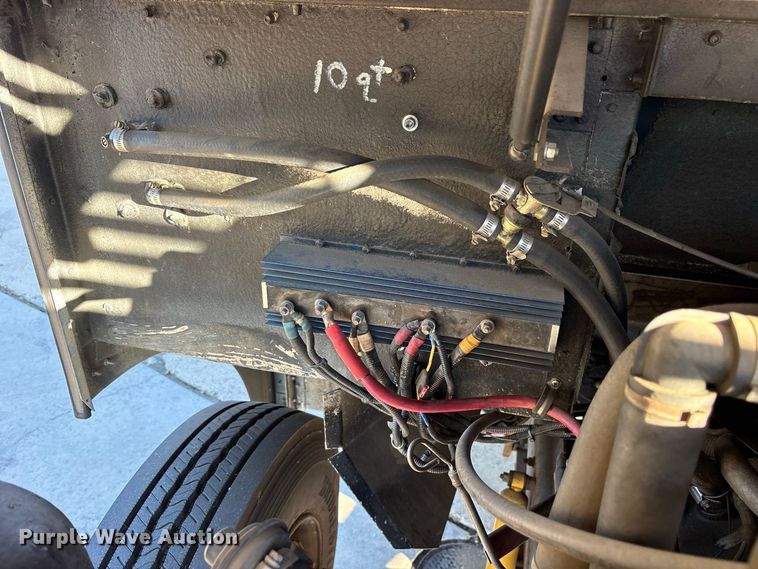 image for item ES8117 1990 Chevrolet Forward Control mobile command center