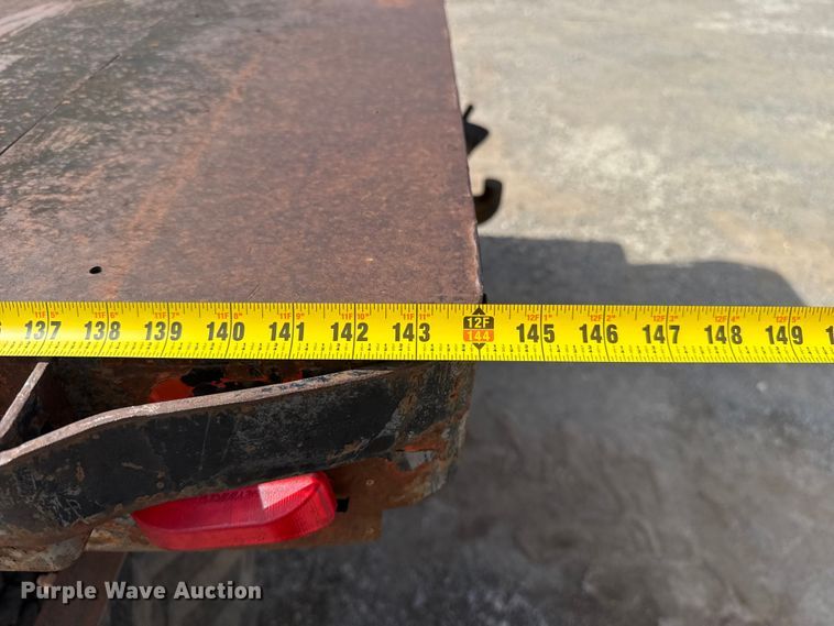 image for item ET6487 1981 International Harvester 1854 flatbed truck