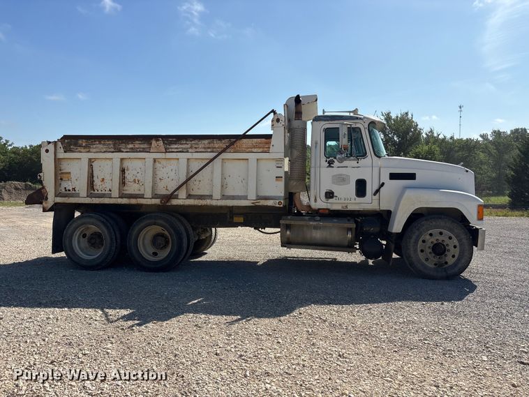 image for item EU5730 2002 Mack CH dump truck