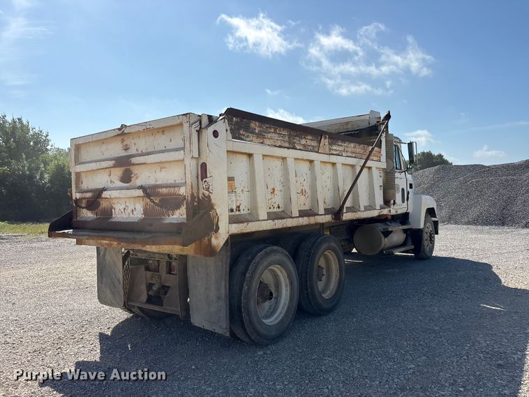 image for item EU5730 2002 Mack CH dump truck