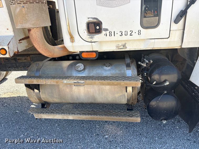 image for item EU5730 2002 Mack CH dump truck