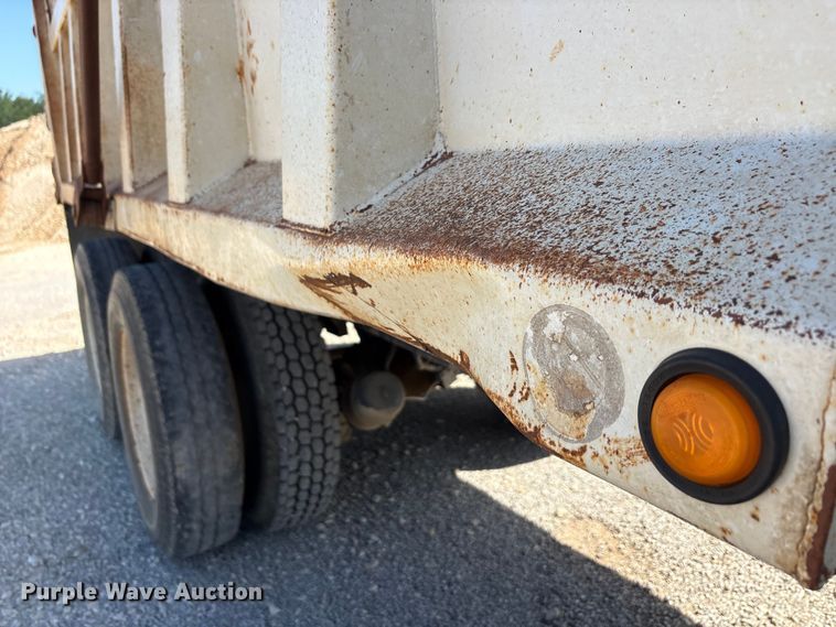 image for item EU5730 2002 Mack CH dump truck