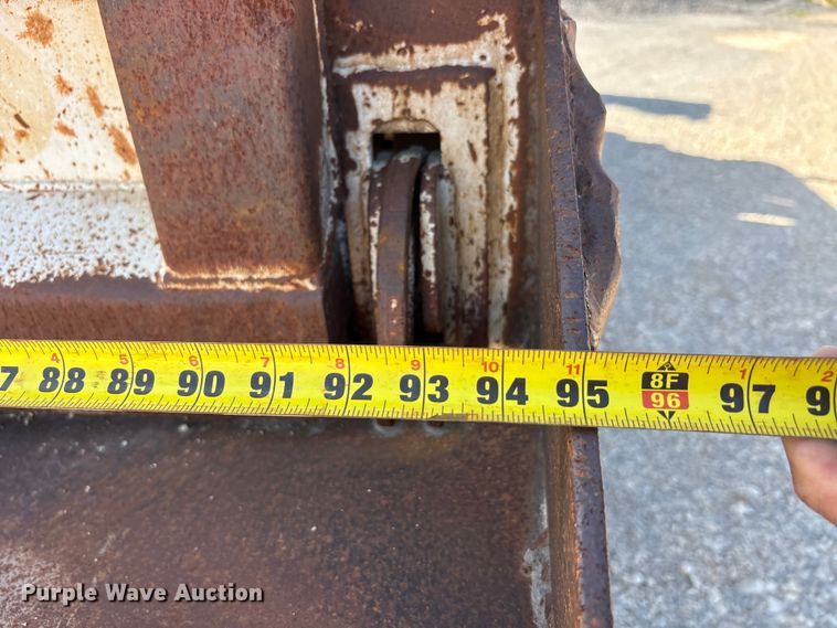 image for item EU5730 2002 Mack CH dump truck