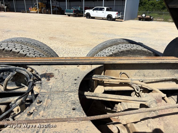 image for item EU5730 2002 Mack CH dump truck