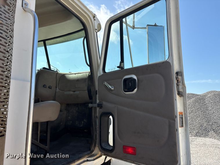 image for item EU5730 2002 Mack CH dump truck