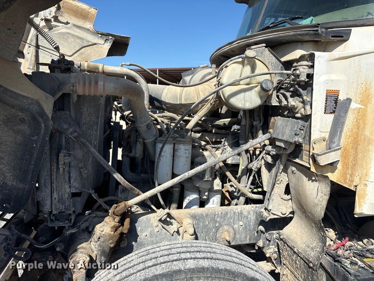 image for item EU5730 2002 Mack CH dump truck