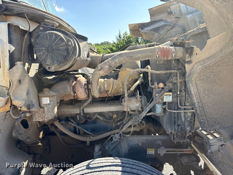 image for item EU5730 2002 Mack CH dump truck