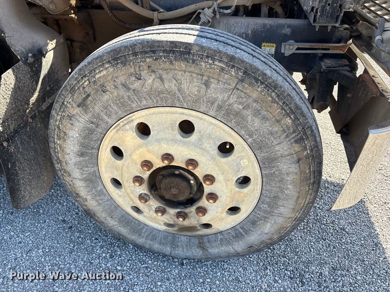 image for item EU5730 2002 Mack CH dump truck