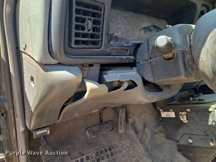 image for item EW8600 1997 Dodge Ram 2500 flatbed pickup truck