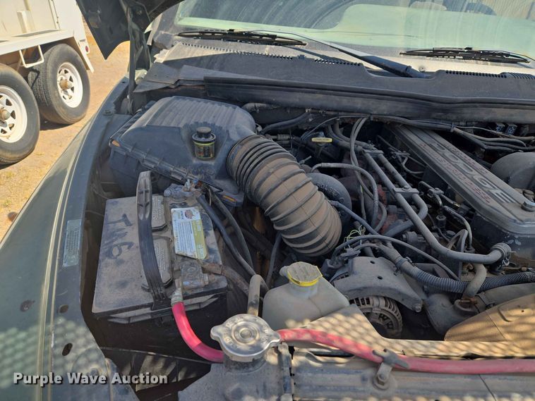 image for item EW8600 1997 Dodge Ram 2500 flatbed pickup truck