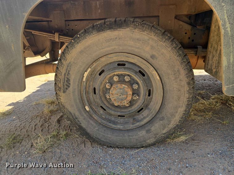 image for item EW8600 1997 Dodge Ram 2500 flatbed pickup truck