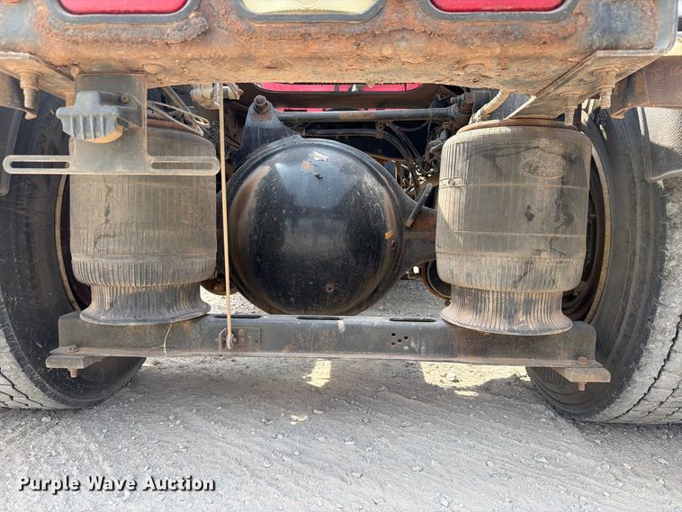image for item EW8955 2014 Mack CXU612 semi truck