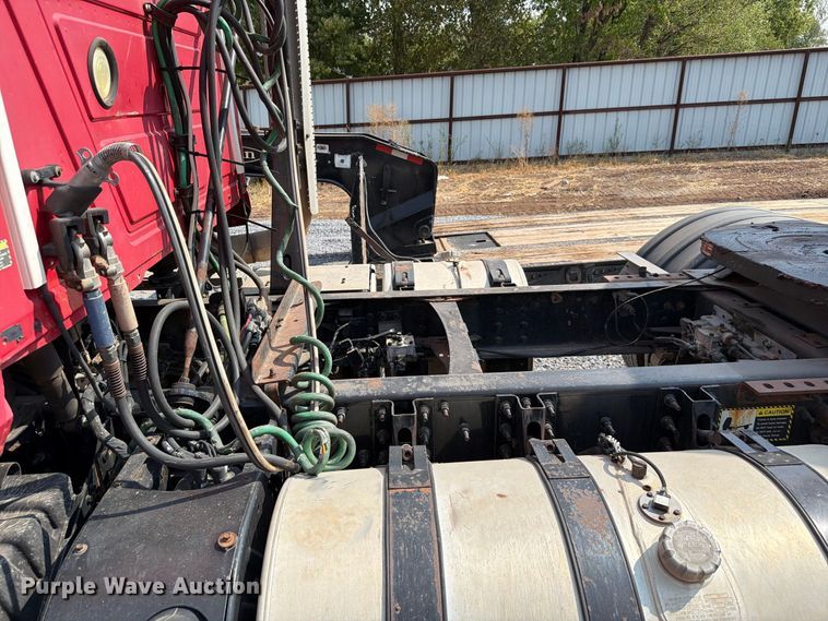 image for item EW8955 2014 Mack CXU612 semi truck