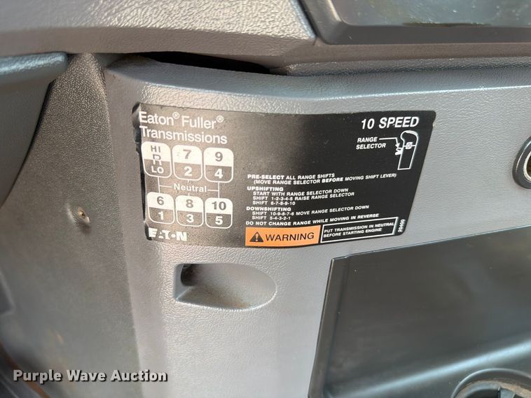 image for item EW8955 2014 Mack CXU612 semi truck