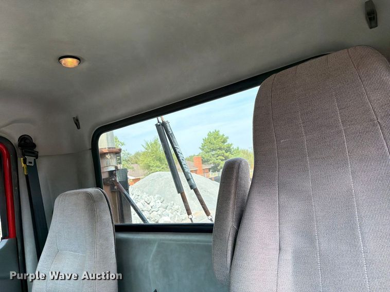 image for item EW8955 2014 Mack CXU612 semi truck