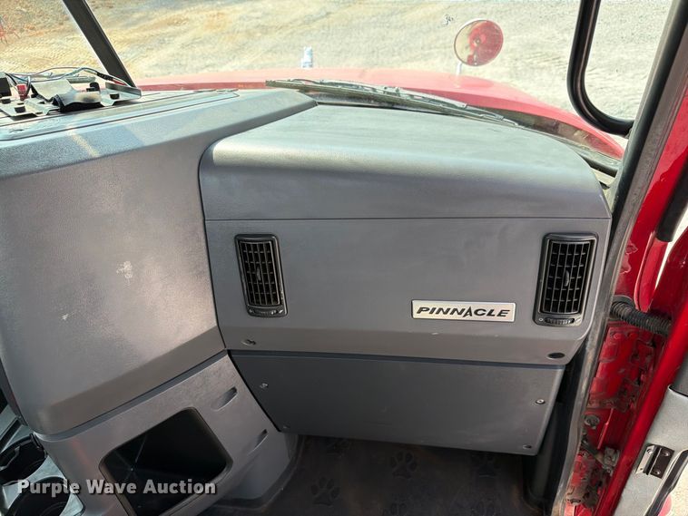 image for item EW8955 2014 Mack CXU612 semi truck