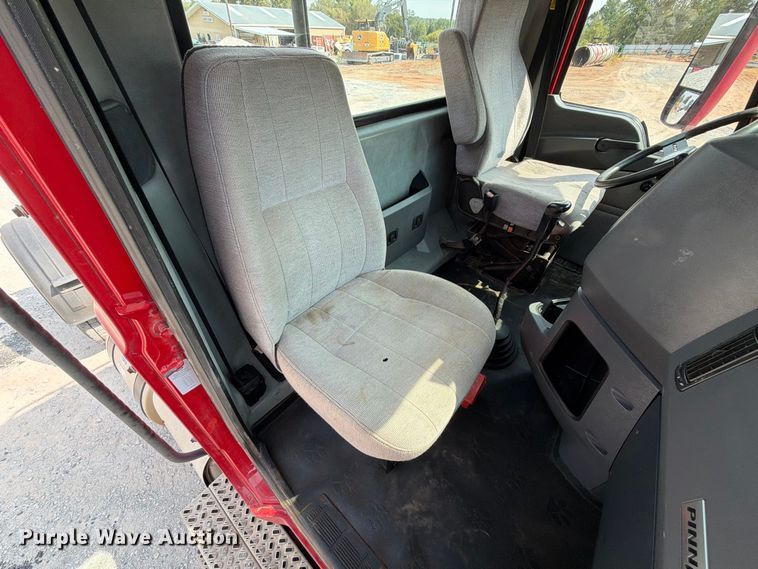 image for item EW8955 2014 Mack CXU612 semi truck