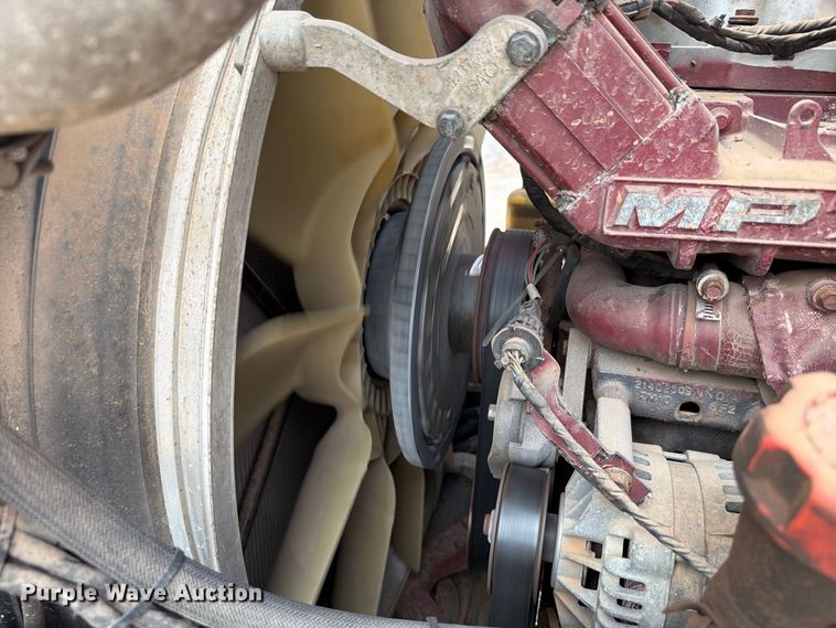 image for item EW8955 2014 Mack CXU612 semi truck