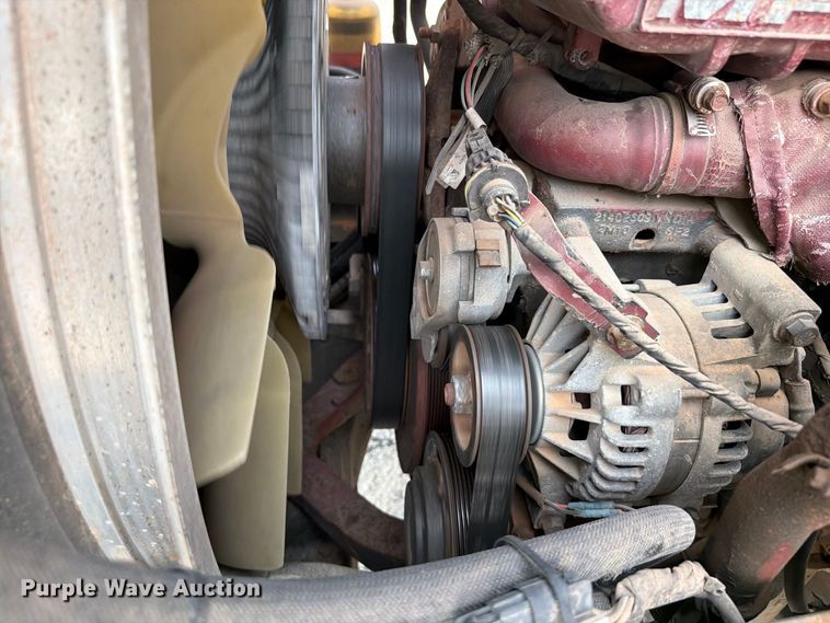 image for item EW8955 2014 Mack CXU612 semi truck