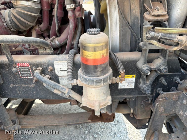 image for item EW8955 2014 Mack CXU612 semi truck