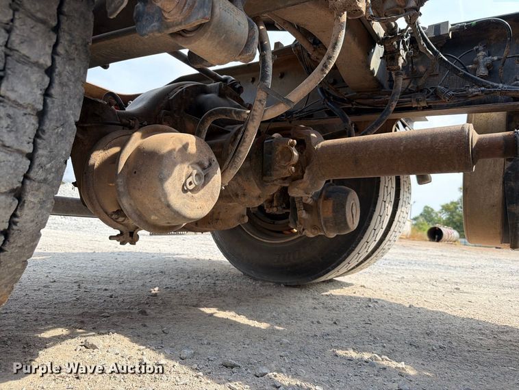 image for item EW8955 2014 Mack CXU612 semi truck