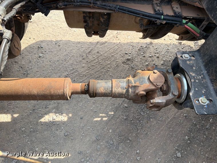 image for item EW8955 2014 Mack CXU612 semi truck