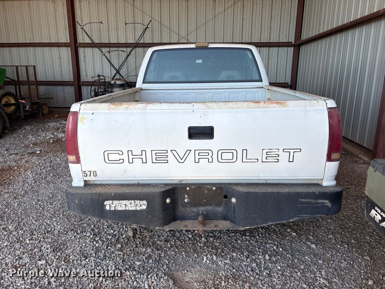image for item EX0046 1993 Chevrolet GMT-400 Ext. Cab pickup truck