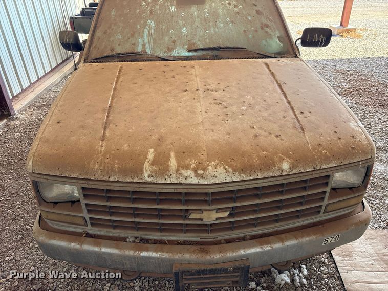 image for item EX0046 1993 Chevrolet GMT-400 Ext. Cab pickup truck