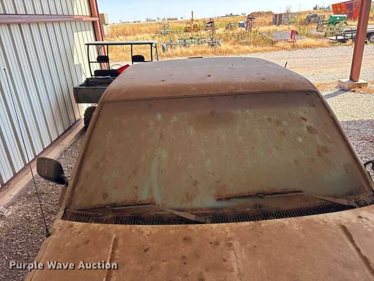 image for item EX0046 1993 Chevrolet GMT-400 Ext. Cab pickup truck