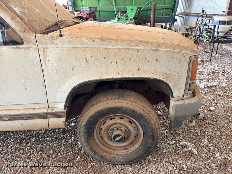 image for item EX0046 1993 Chevrolet GMT-400 Ext. Cab pickup truck