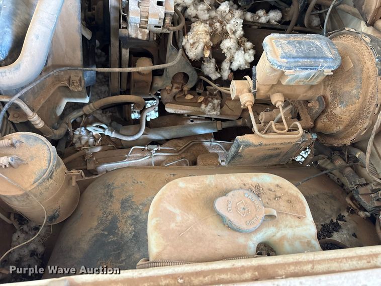 image for item EX0046 1993 Chevrolet GMT-400 Ext. Cab pickup truck
