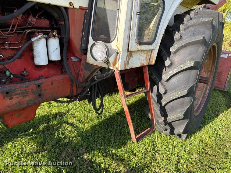 image for item EX1044 International 966 tractor