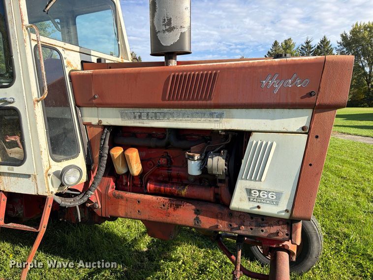 image for item EX1044 International 966 tractor