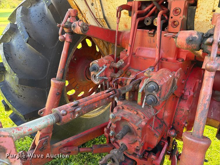 image for item EX1044 International 966 tractor