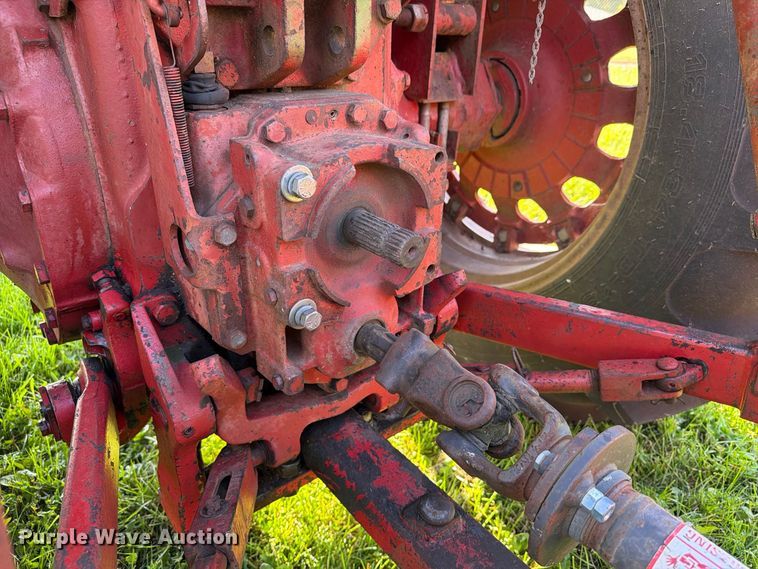 image for item EX1044 International 966 tractor
