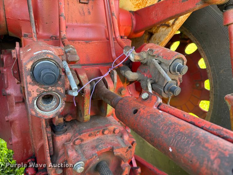 image for item EX1044 International 966 tractor