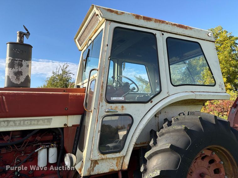 image for item EX1044 International 966 tractor