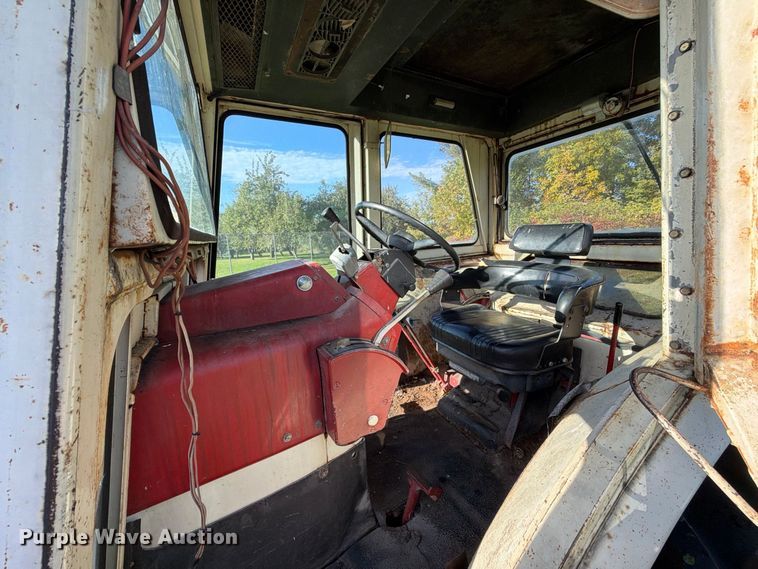 image for item EX1044 International 966 tractor