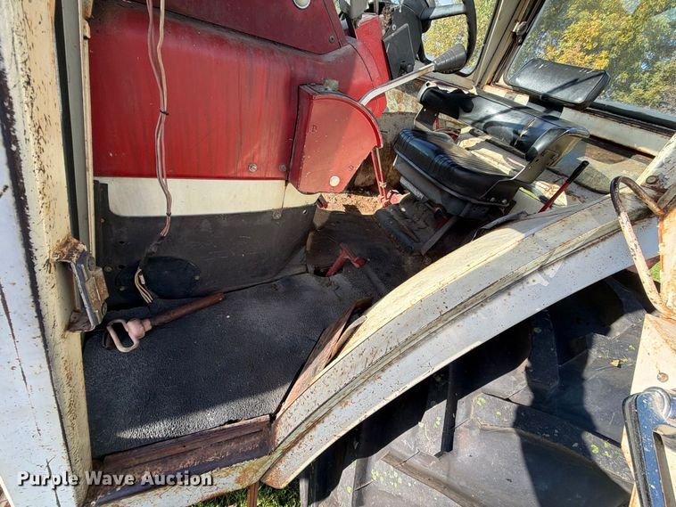 image for item EX1044 International 966 tractor